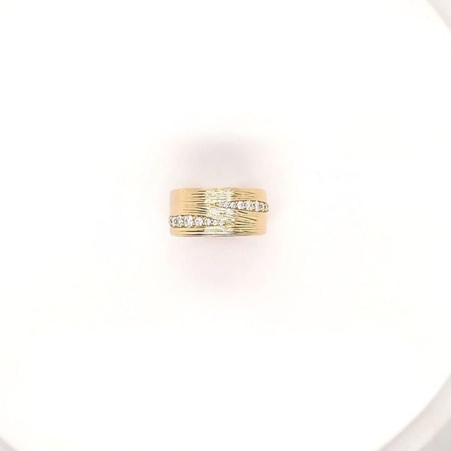 Ring Hueb | 18 Karat Amazonia (Buriti) Yellow Gold Ring With Vs-Gh Diamonds