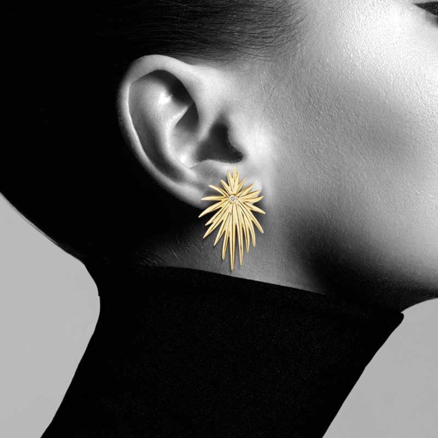 Earring Hueb | 18 Karat Tribal Yellow Gold Earring With Vs-Gh Diamonds