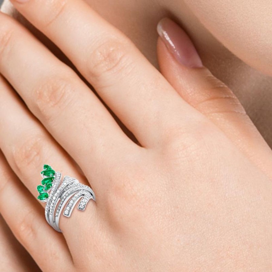 Ring Hueb | 18 Karat Mirage White Gold Ring With Vs-Gh Diamonds And Green Emerald