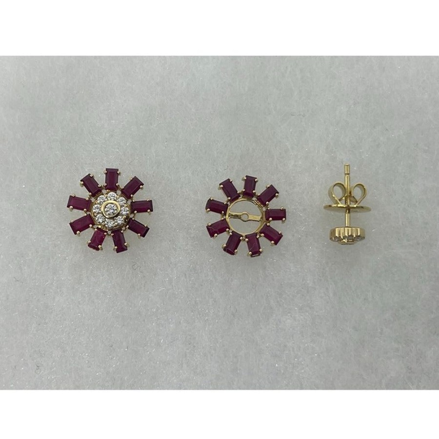 Earring Hueb | 18 Karat Bestow Yellow Gold Earring With Vs-Gh Diamonds And Red Ruby