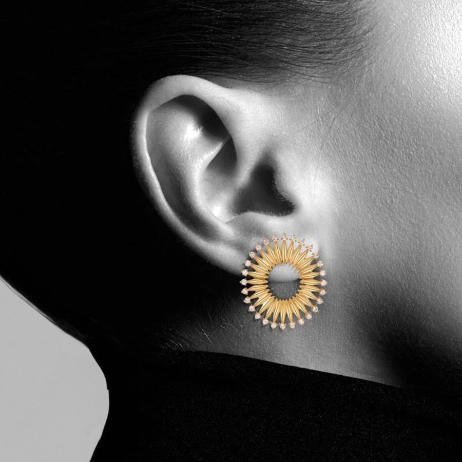 Earring Hueb | 18 Karat Tribal Yellow Gold Earring With Vs-Gh Diamonds